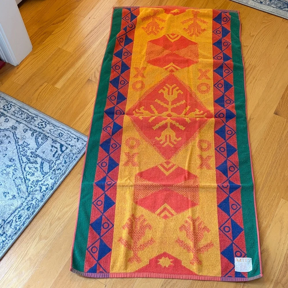Vintage multicolor Aztec patterned bath towel
